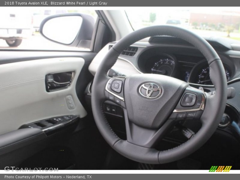 Blizzard White Pearl / Light Gray 2018 Toyota Avalon XLE