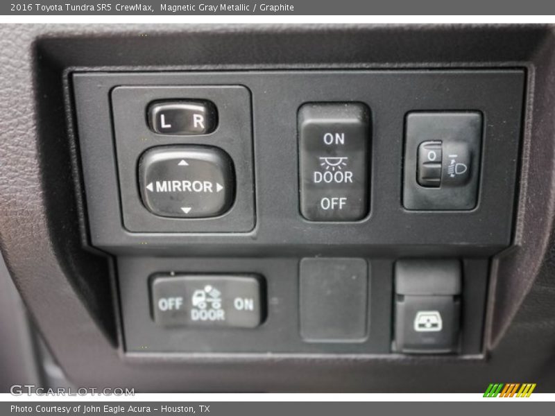 Magnetic Gray Metallic / Graphite 2016 Toyota Tundra SR5 CrewMax