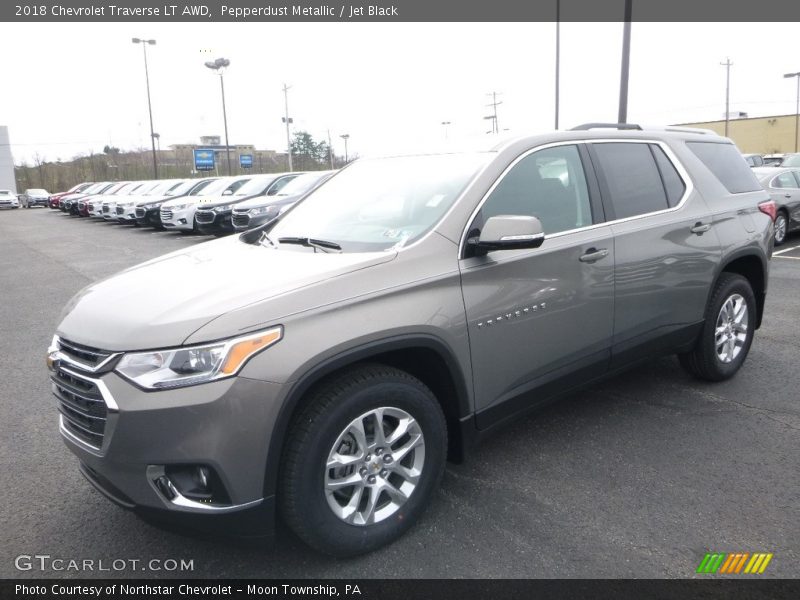 Pepperdust Metallic / Jet Black 2018 Chevrolet Traverse LT AWD