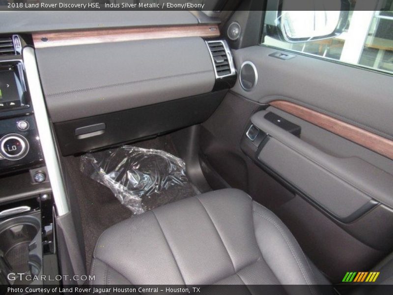 Indus Silver Metallic / Ebony/Ebony 2018 Land Rover Discovery HSE