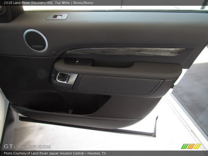 Fuji White / Ebony/Ebony 2018 Land Rover Discovery HSE