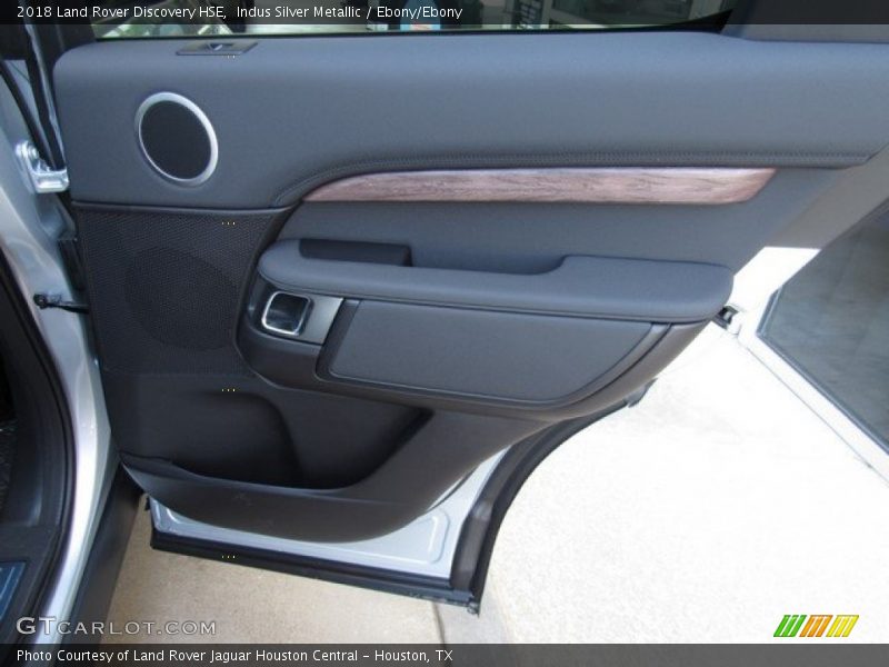 Indus Silver Metallic / Ebony/Ebony 2018 Land Rover Discovery HSE
