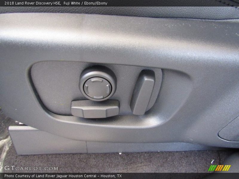 Fuji White / Ebony/Ebony 2018 Land Rover Discovery HSE