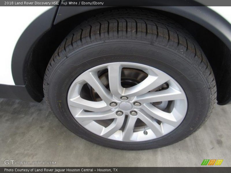 Fuji White / Ebony/Ebony 2018 Land Rover Discovery HSE