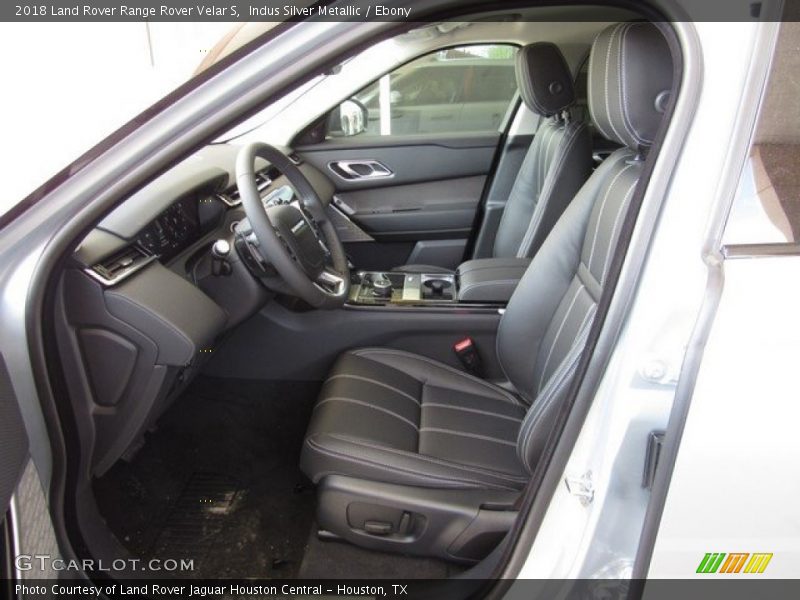 Indus Silver Metallic / Ebony 2018 Land Rover Range Rover Velar S