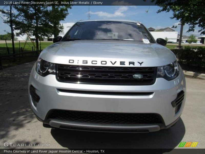 Indus Silver Metallic / Ebony 2018 Land Rover Discovery Sport SE