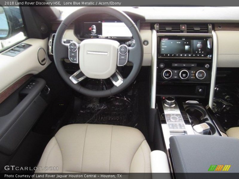 Loire Blue Metallic / Acorn/Ebony 2018 Land Rover Discovery HSE