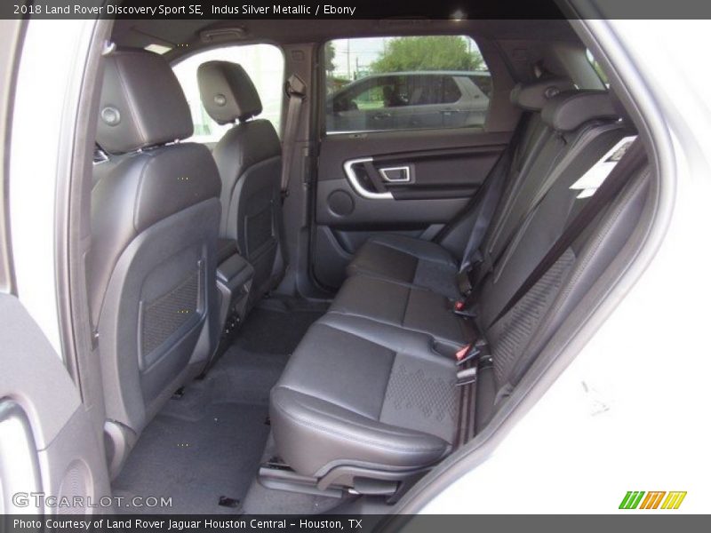 Indus Silver Metallic / Ebony 2018 Land Rover Discovery Sport SE