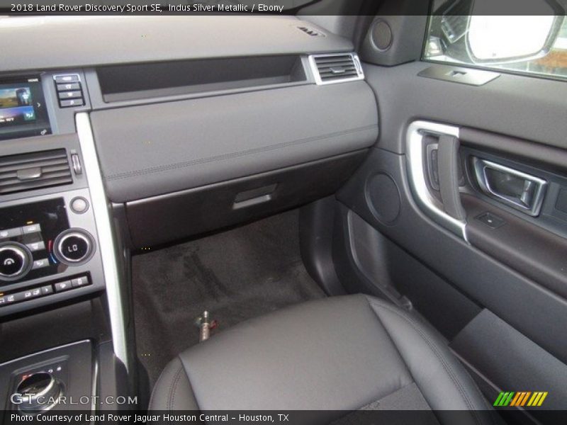 Indus Silver Metallic / Ebony 2018 Land Rover Discovery Sport SE