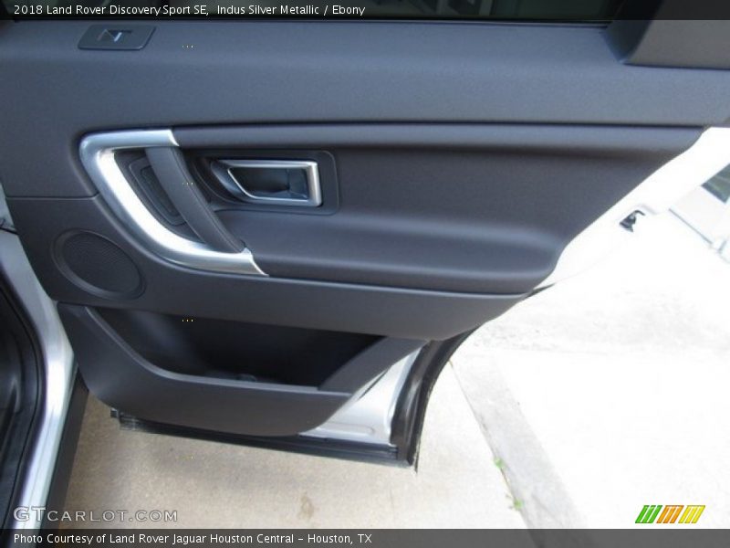 Indus Silver Metallic / Ebony 2018 Land Rover Discovery Sport SE