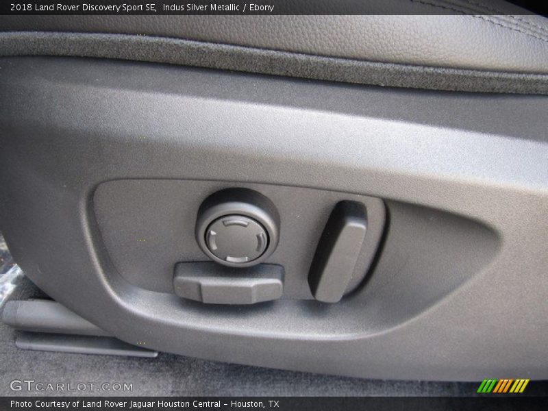 Indus Silver Metallic / Ebony 2018 Land Rover Discovery Sport SE