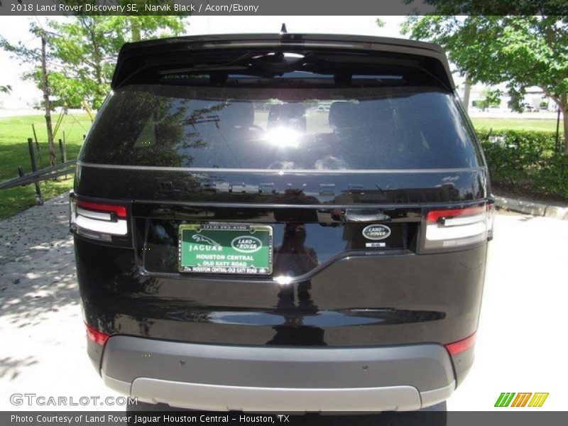 Narvik Black / Acorn/Ebony 2018 Land Rover Discovery SE