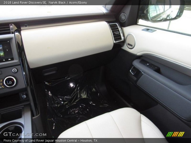 Narvik Black / Acorn/Ebony 2018 Land Rover Discovery SE