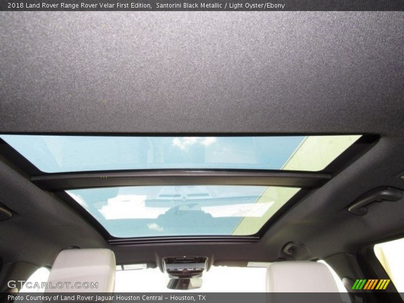 Sunroof of 2018 Range Rover Velar First Edition
