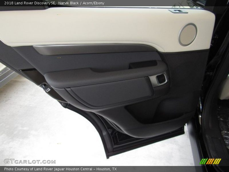 Narvik Black / Acorn/Ebony 2018 Land Rover Discovery SE