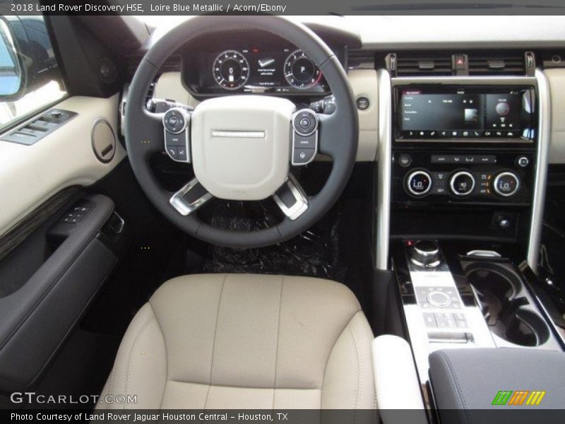 Loire Blue Metallic / Acorn/Ebony 2018 Land Rover Discovery HSE