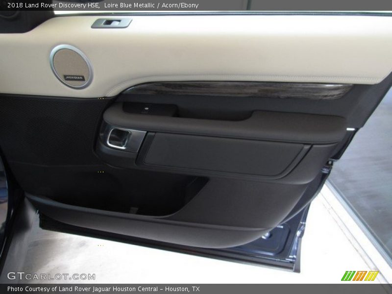 Loire Blue Metallic / Acorn/Ebony 2018 Land Rover Discovery HSE