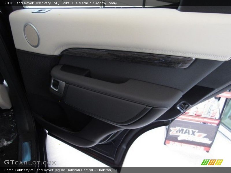 Loire Blue Metallic / Acorn/Ebony 2018 Land Rover Discovery HSE