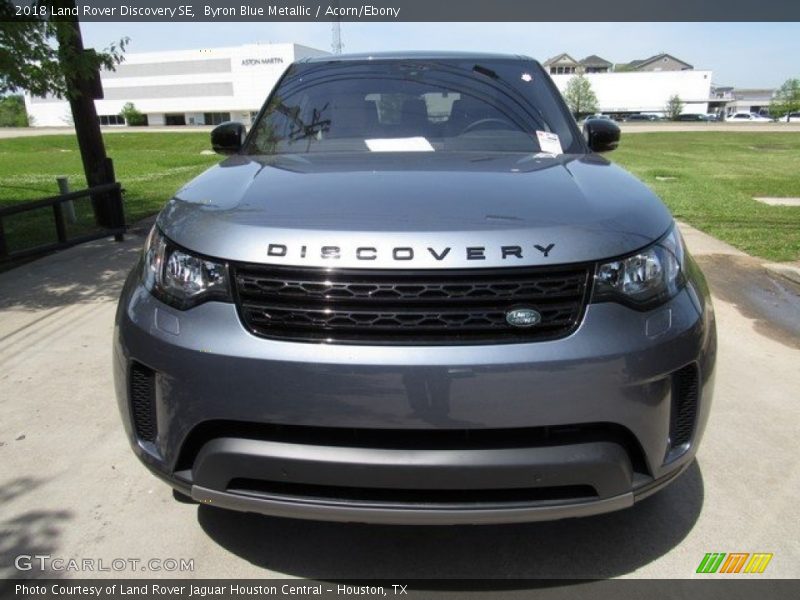 Byron Blue Metallic / Acorn/Ebony 2018 Land Rover Discovery SE