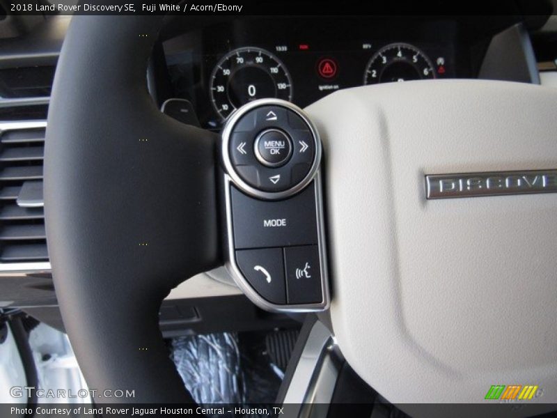 Fuji White / Acorn/Ebony 2018 Land Rover Discovery SE