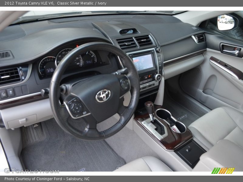 Classic Silver Metallic / Ivory 2012 Toyota Camry XLE V6