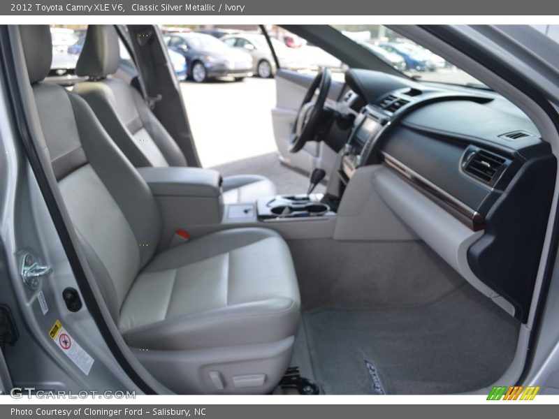 Classic Silver Metallic / Ivory 2012 Toyota Camry XLE V6