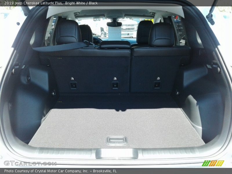 Bright White / Black 2019 Jeep Cherokee Latitude Plus