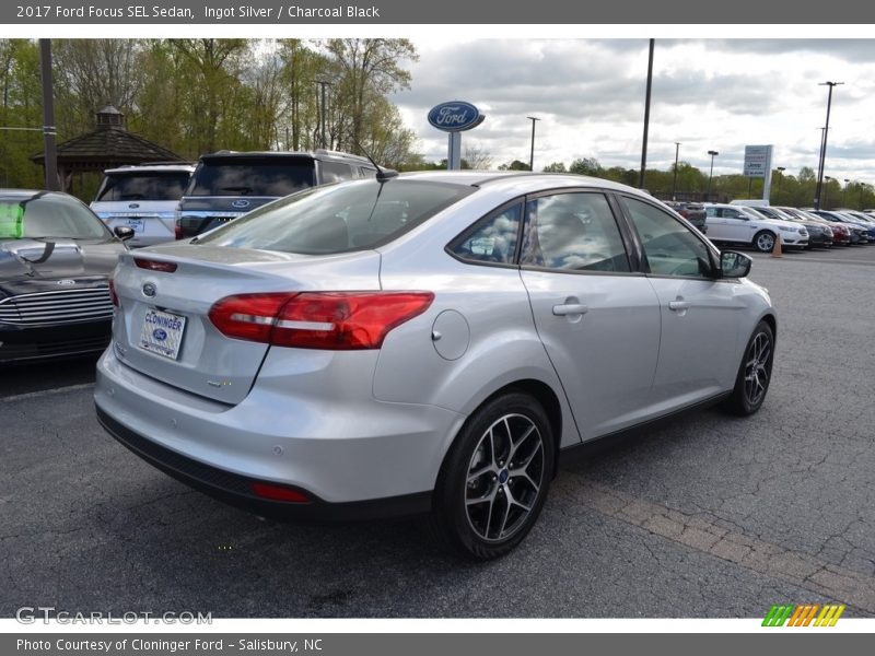 Ingot Silver / Charcoal Black 2017 Ford Focus SEL Sedan