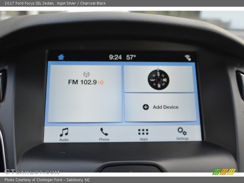 Ingot Silver / Charcoal Black 2017 Ford Focus SEL Sedan