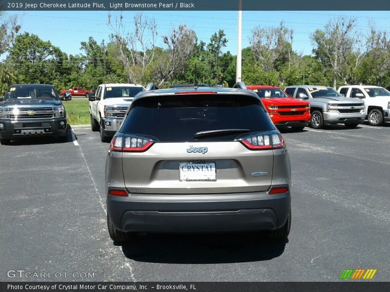 Light Brownstone Pearl / Black 2019 Jeep Cherokee Latitude Plus