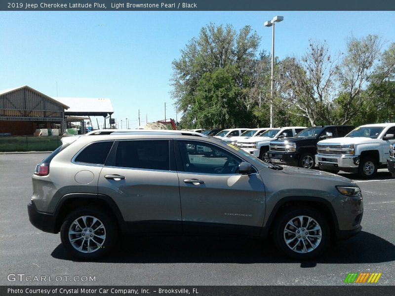 Light Brownstone Pearl / Black 2019 Jeep Cherokee Latitude Plus