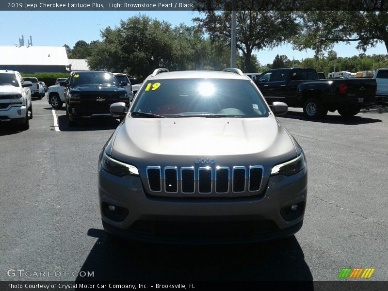 Light Brownstone Pearl / Black 2019 Jeep Cherokee Latitude Plus