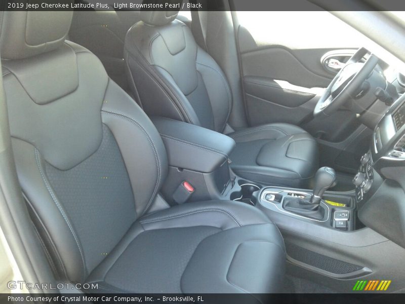 Light Brownstone Pearl / Black 2019 Jeep Cherokee Latitude Plus