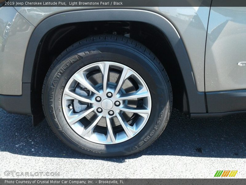 Light Brownstone Pearl / Black 2019 Jeep Cherokee Latitude Plus