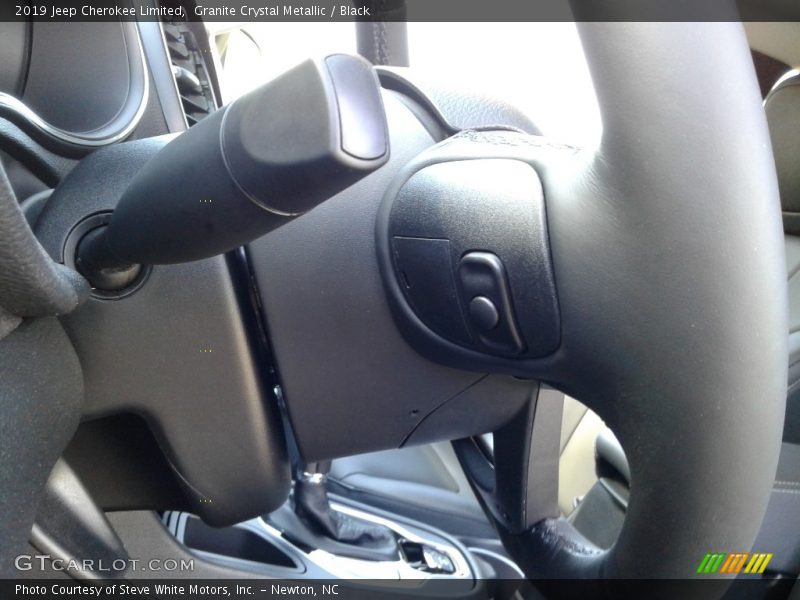 Granite Crystal Metallic / Black 2019 Jeep Cherokee Limited