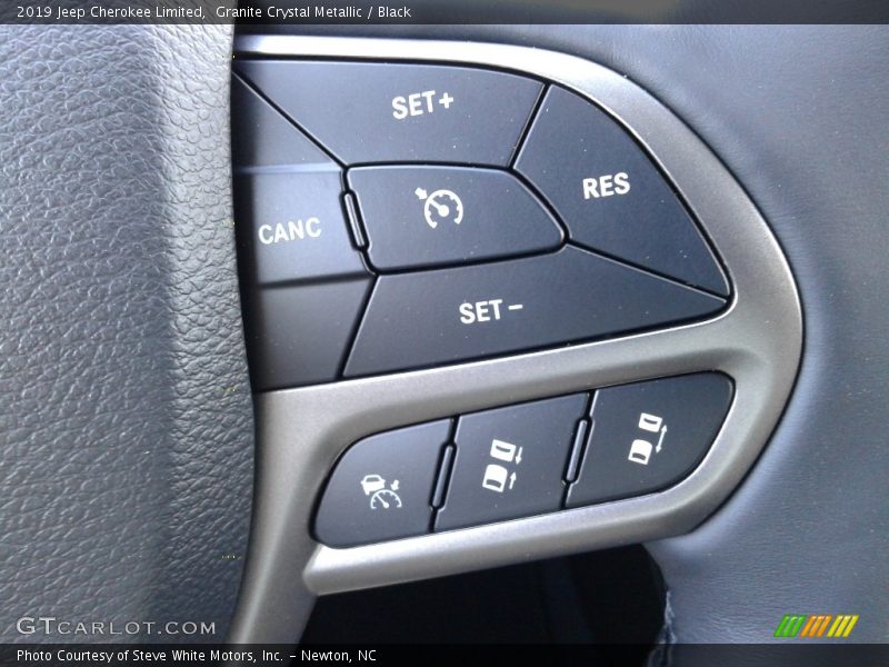 Granite Crystal Metallic / Black 2019 Jeep Cherokee Limited