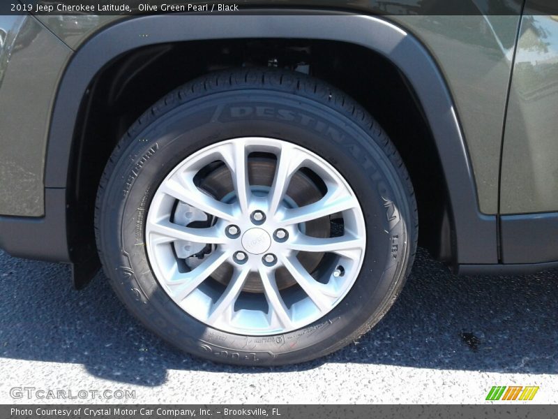 Olive Green Pearl / Black 2019 Jeep Cherokee Latitude