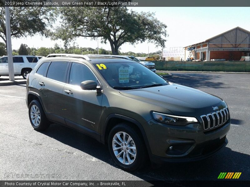 Olive Green Pearl / Black/Light Frost Beige 2019 Jeep Cherokee Latitude
