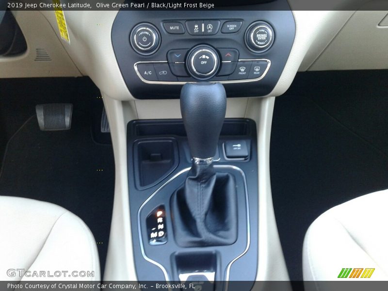 Olive Green Pearl / Black/Light Frost Beige 2019 Jeep Cherokee Latitude