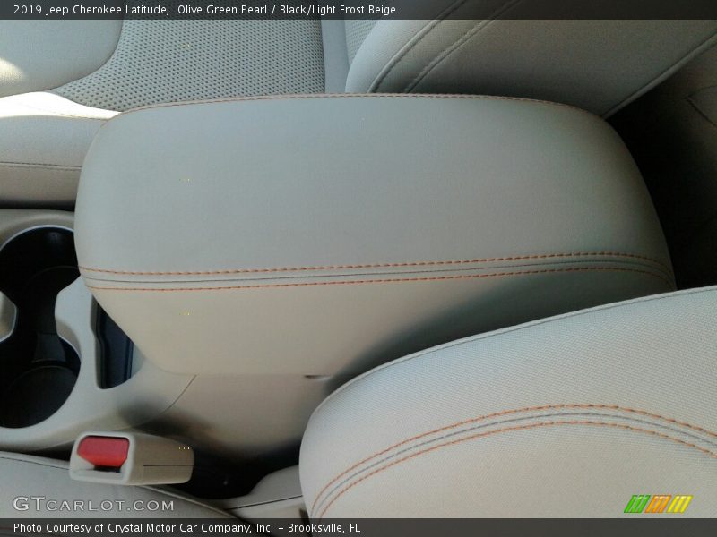 Olive Green Pearl / Black/Light Frost Beige 2019 Jeep Cherokee Latitude