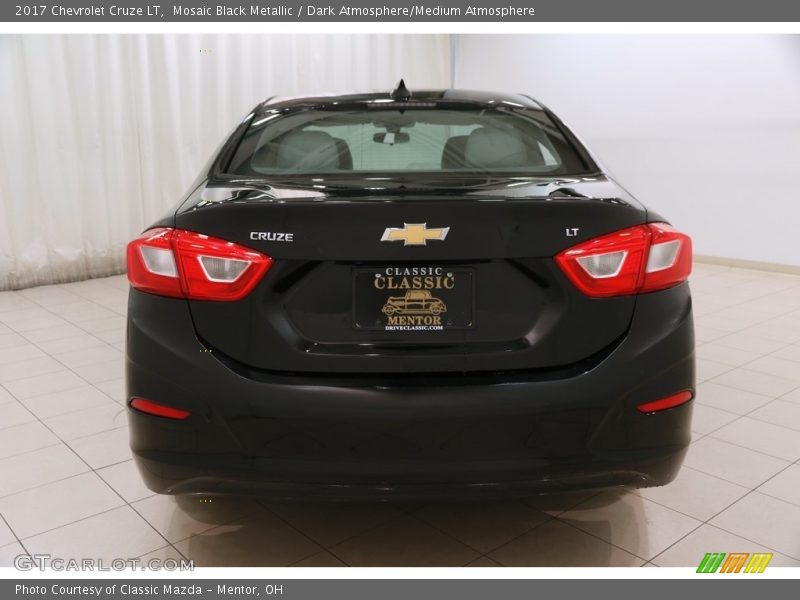 Mosaic Black Metallic / Dark Atmosphere/Medium Atmosphere 2017 Chevrolet Cruze LT