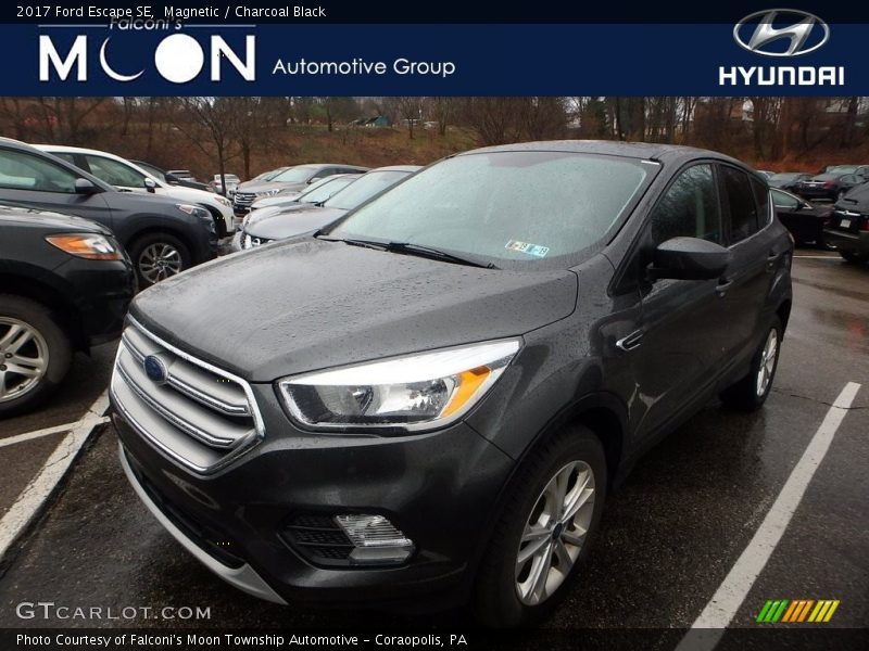 Magnetic / Charcoal Black 2017 Ford Escape SE