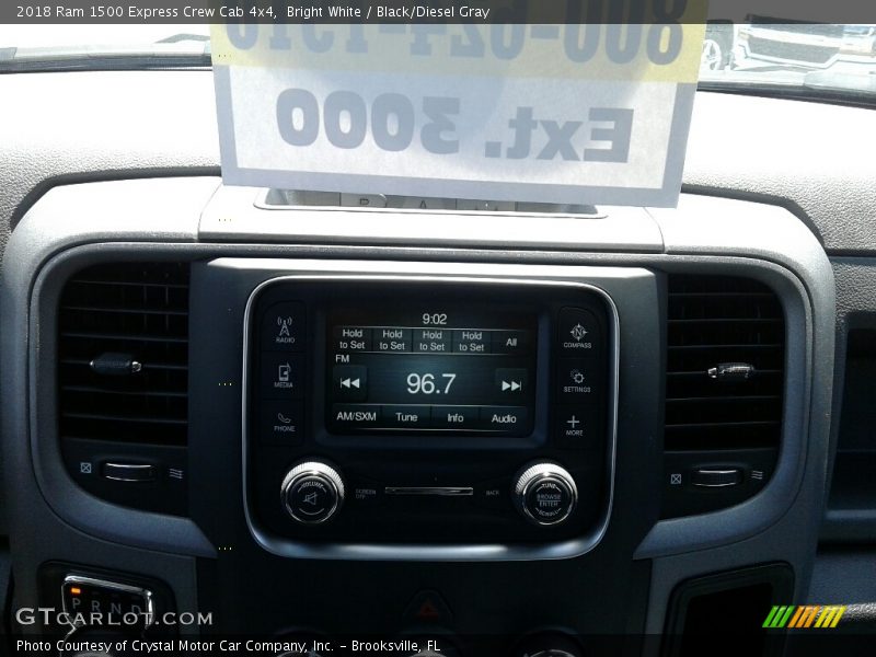Bright White / Black/Diesel Gray 2018 Ram 1500 Express Crew Cab 4x4
