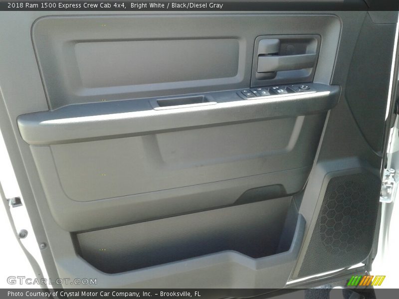 Bright White / Black/Diesel Gray 2018 Ram 1500 Express Crew Cab 4x4