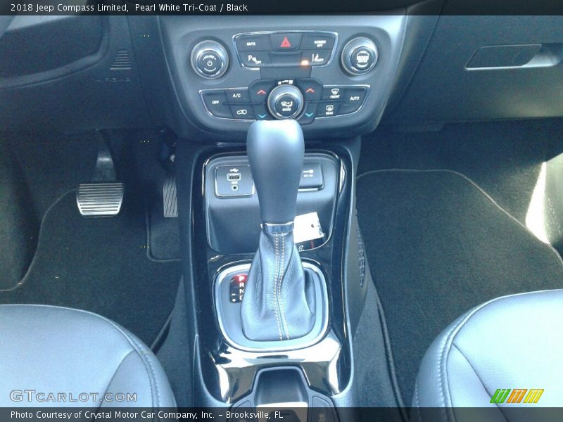 Pearl White Tri–Coat / Black 2018 Jeep Compass Limited