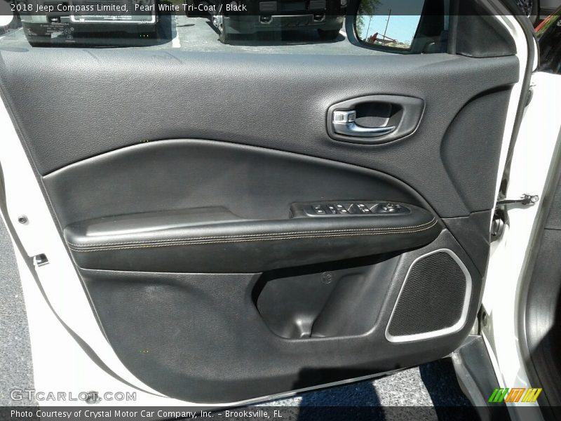 Pearl White Tri–Coat / Black 2018 Jeep Compass Limited
