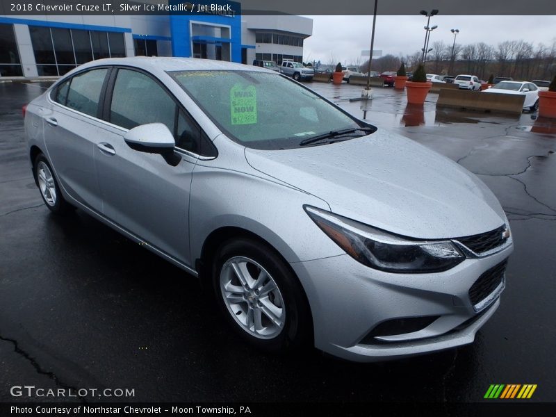 Silver Ice Metallic / Jet Black 2018 Chevrolet Cruze LT