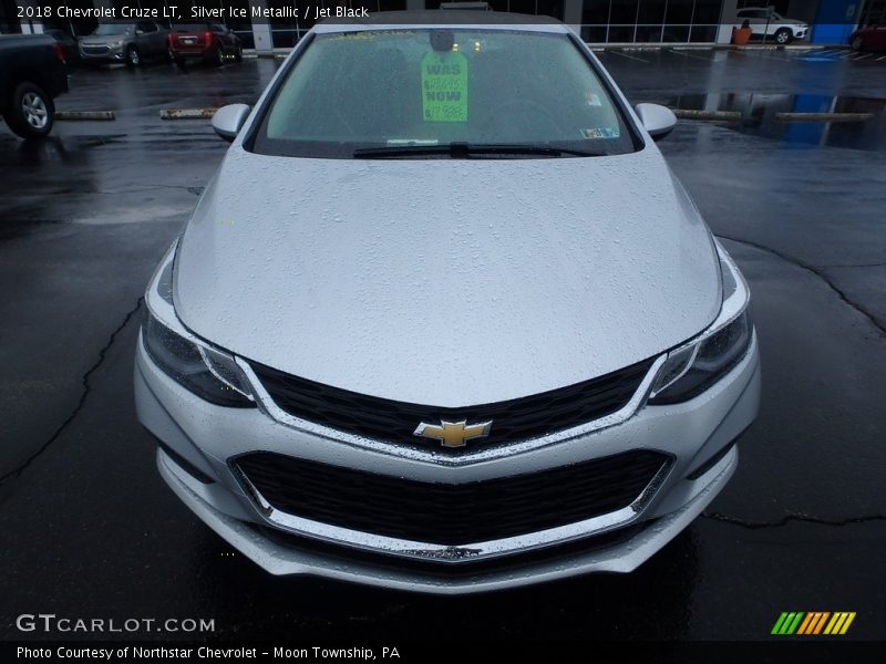 Silver Ice Metallic / Jet Black 2018 Chevrolet Cruze LT