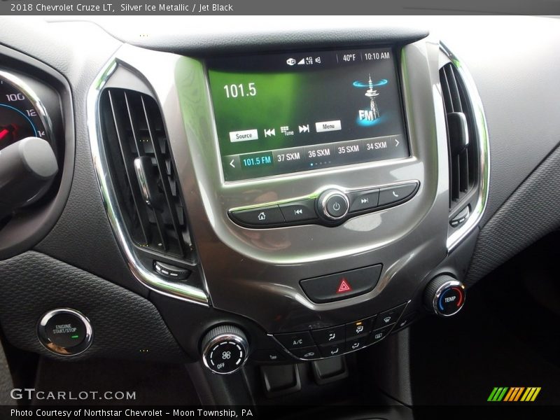 Silver Ice Metallic / Jet Black 2018 Chevrolet Cruze LT