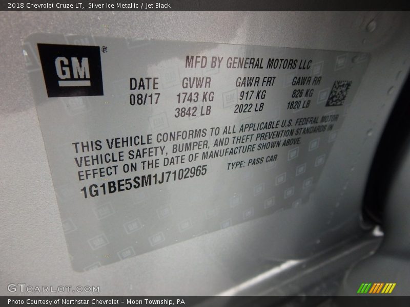 Silver Ice Metallic / Jet Black 2018 Chevrolet Cruze LT